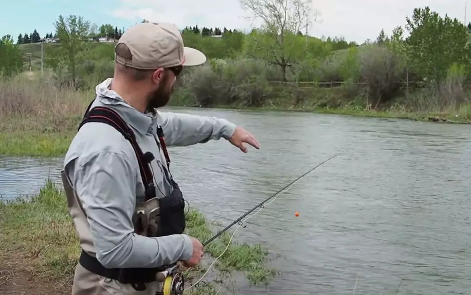 how to read water for fishing